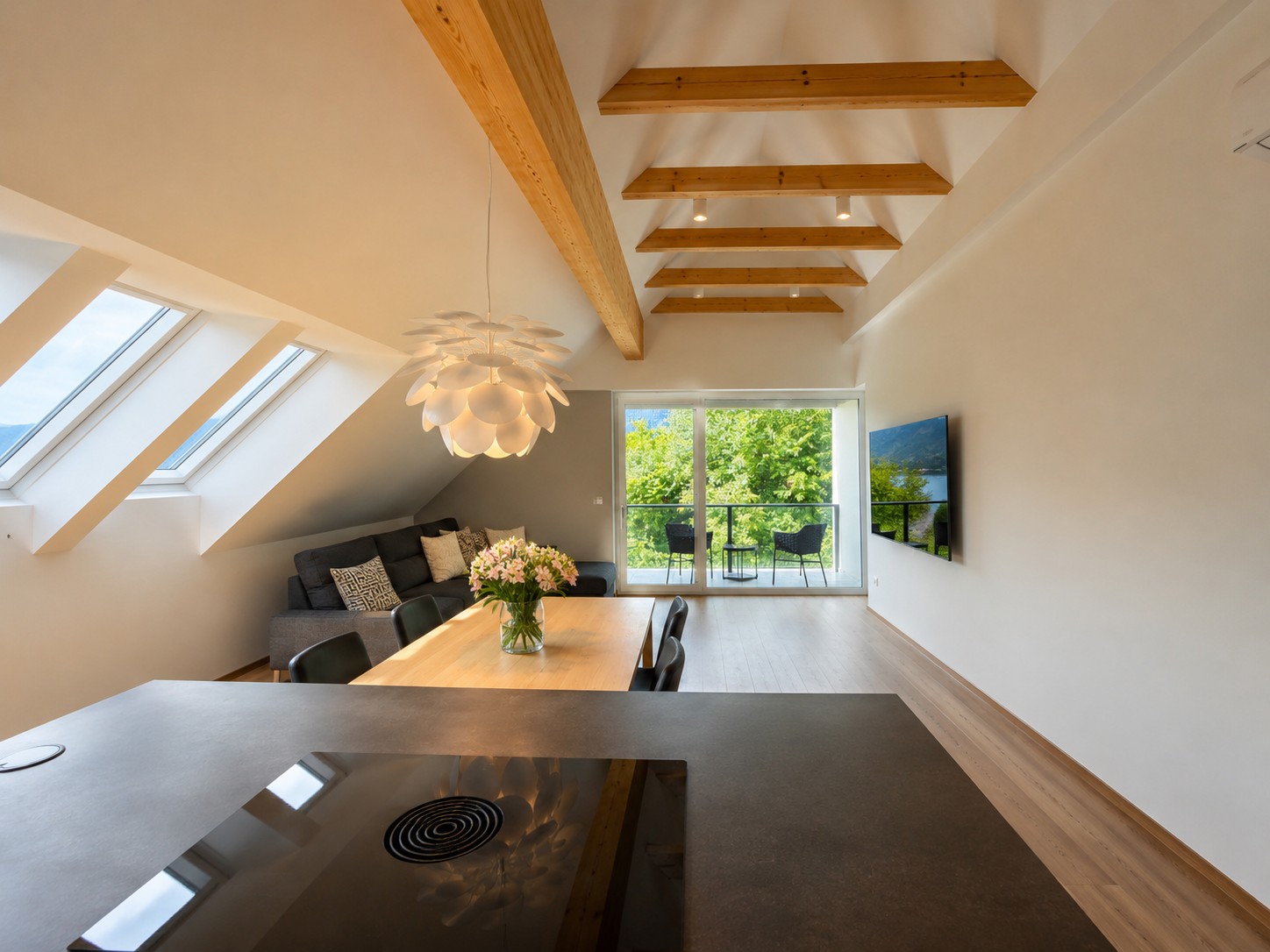 Living room of the Superior Penthouse with Lake View